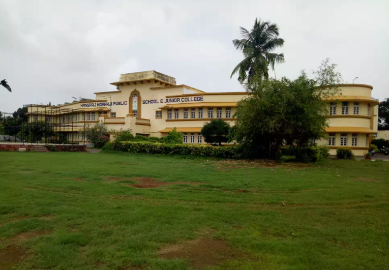 Hansraj Morarji Public School & Junior College campus