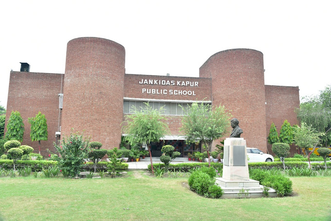 Jankidas Kapur Public School — Thana Darwaja campus
