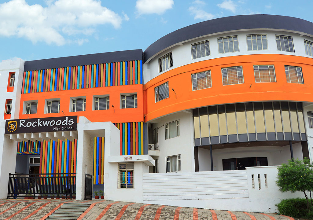 Rockwoods High School campus