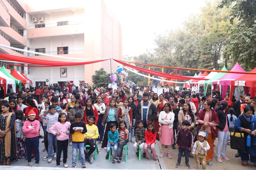 Sri Sri Ravishankar Vidya Mandir campus photo 3 of 30 — Sector 48