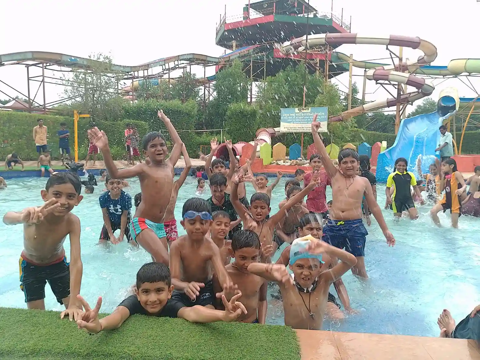 Manav Kendra Gyan Mandir School campus photo 12 of 26 — Vadodara (Baroda)