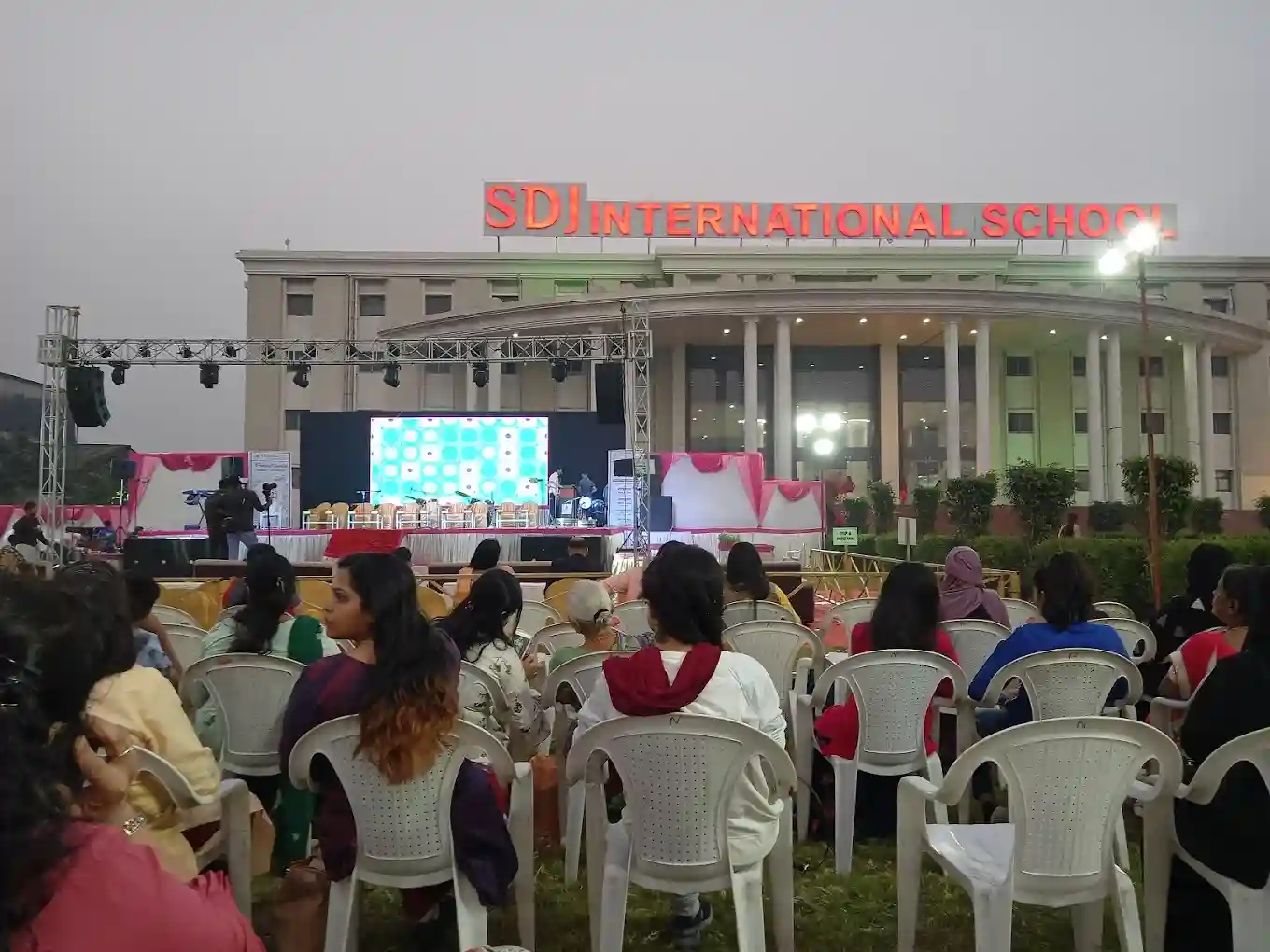 SDJ International School campus photo 3 of 10 — Surat