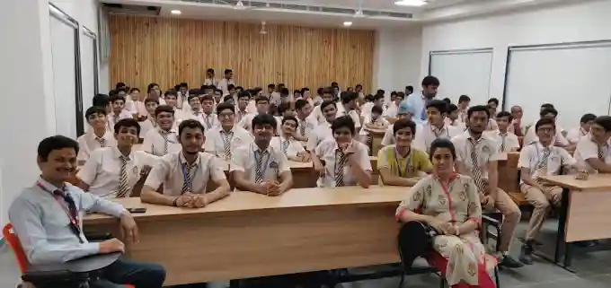 Shri Swaminarayan Mission School campus photo 3 of 11 — Surat