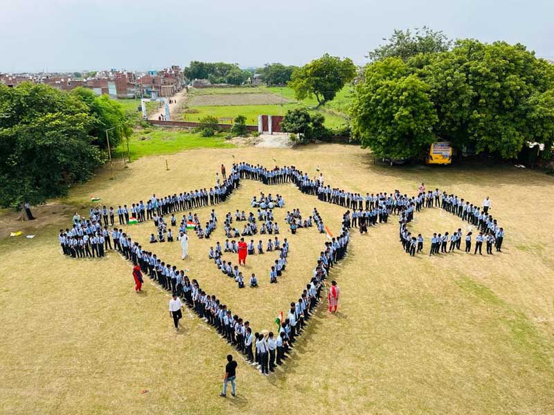 Ch. Chiranji Lal Chandila senior secondary school campus photo 9 of 14 — Sector 54