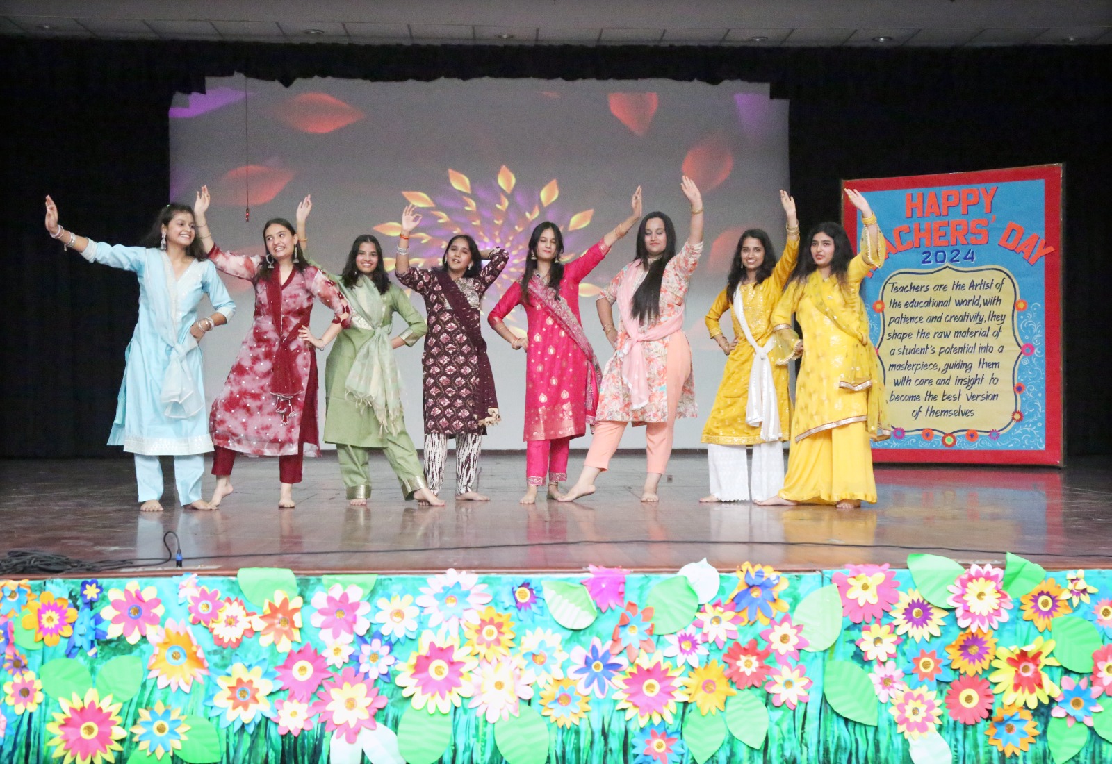 Darbari Lal D.A.V. Model School campus photo 6 of 30 — Pitampura