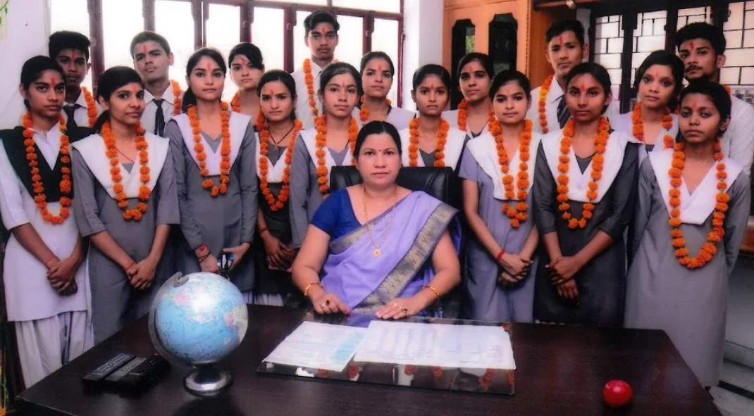 Mahanagar Public Inter College campus photo 2 of 17 — Alambagh