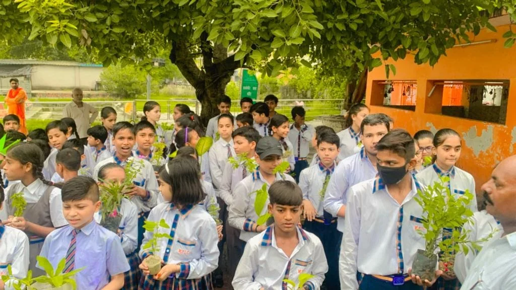 Mahanagar Public Inter College campus photo 13 of 17 — Alambagh