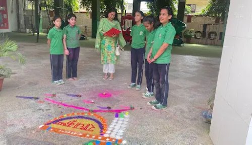Modern School campus photo 6 of 22 — Aliganj