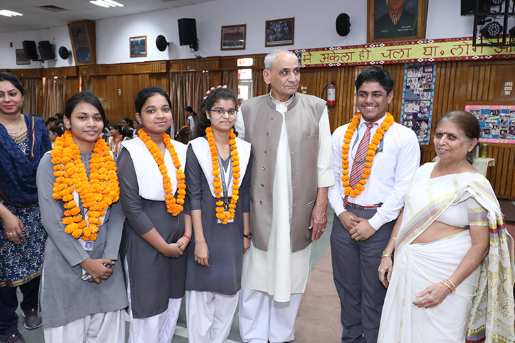 Rani Laxmi Bai Memorial School campus photo 4 of 30 — Chinhat