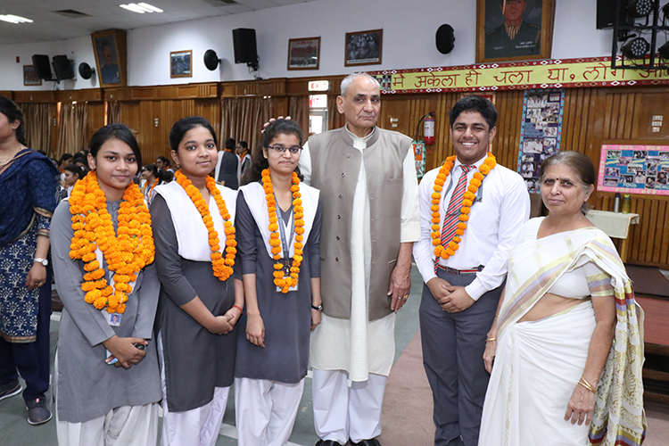 Rani Laxmi Bai Memorial Senior Secondary School campus photo 3 of 20 — Indira Nagar
