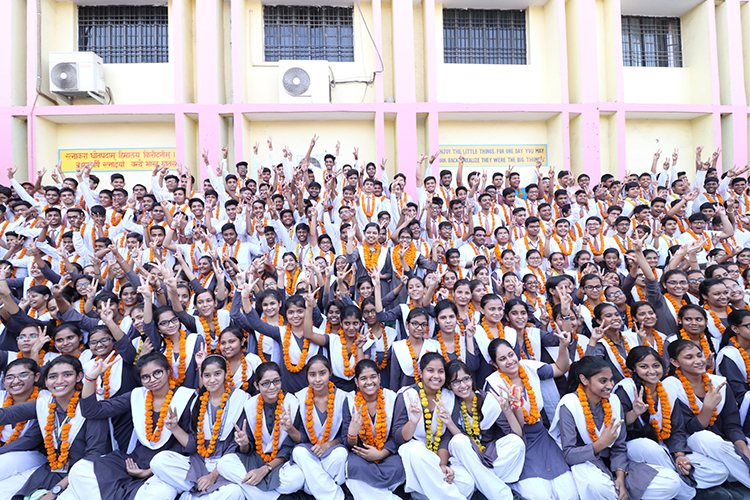 Rani Laxmi Bai Memorial Senior Secondary School campus photo 4 of 20 — Indira Nagar