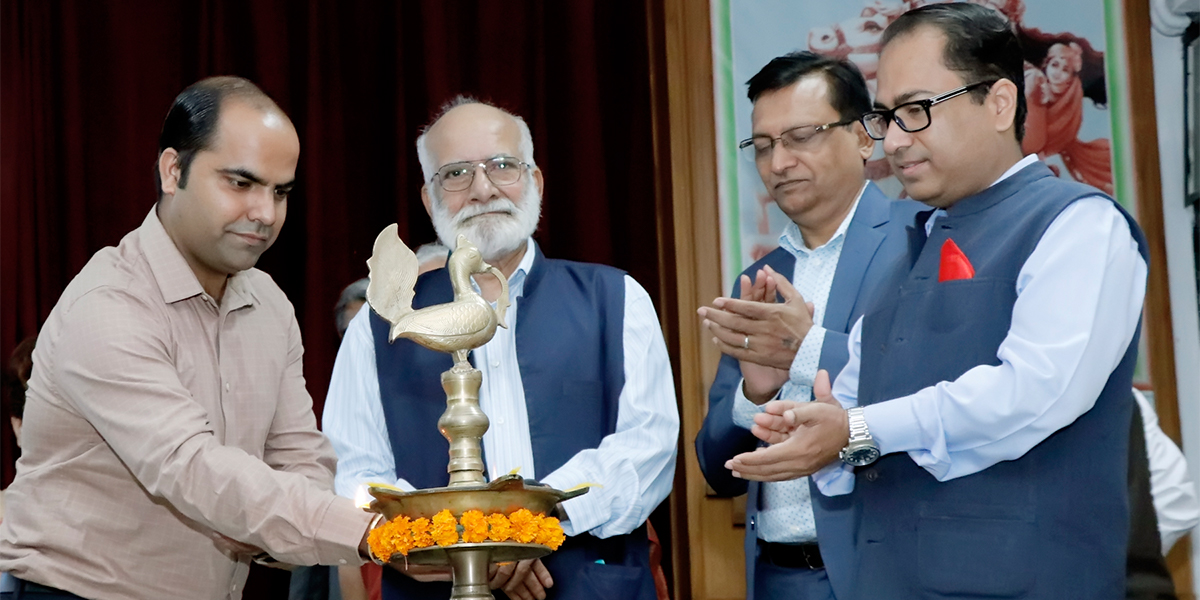 Rani Laxmi Bai Memorial Senior Secondary School campus photo 3 of 22 — Indira Nagar