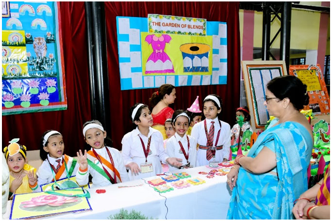 Rani Laxmi Bai Memorial Senior Secondary School campus photo 7 of 22 — Indira Nagar