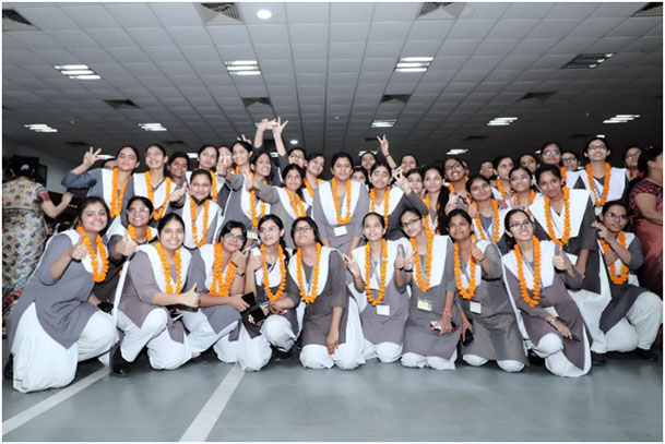 Rani Laxmi Bai Memorial Senior Secondary School campus photo 10 of 22 — Indira Nagar