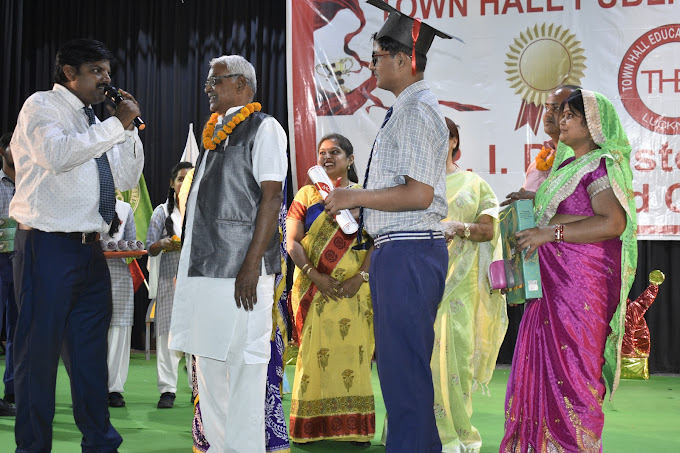 Town Hall Public Inter College campus photo 11 of 30 — Aliganj