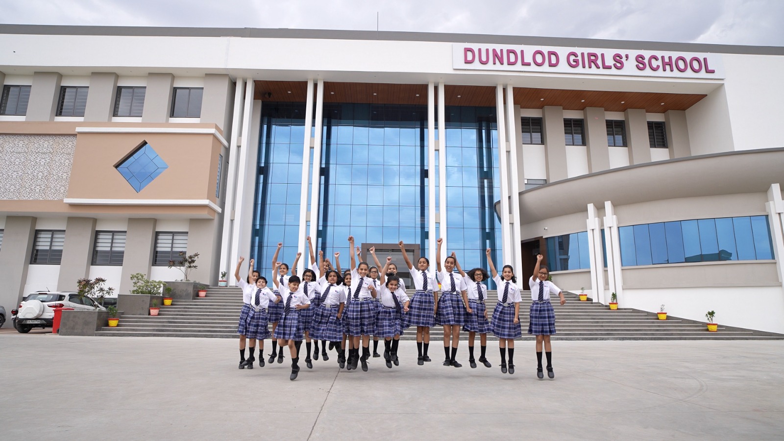 Dundlod Girls School campus photo 5 of 23 — Jhunjhunu