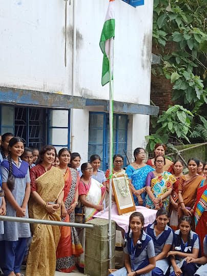 Rajpur Podmamani Girls' High School campus photo 3 of 5 — Narendrapur