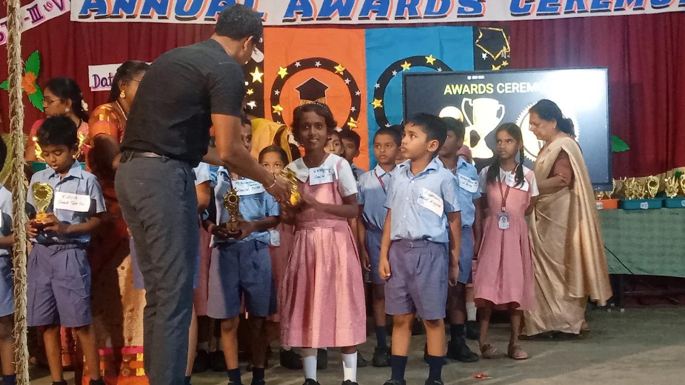 Mahatma Montessori Matriculaton Higher Secondary School campus photo 4 of 6 — Madurai