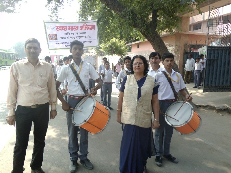 R R Geeta Bal Bharti Sr Sec Public School campus photo 10 of 15 — Sultanpuri C Block