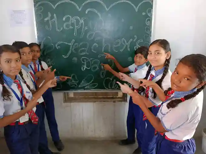 Urmila Vidya Niketan School campus photo 3 of 6 — Sector 52