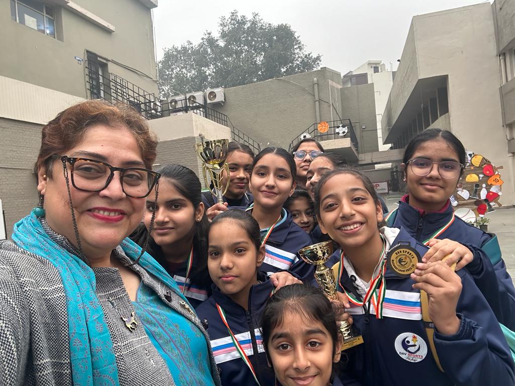 Hansraj Model School campus photo 5 of 30 — Punjabi Bagh