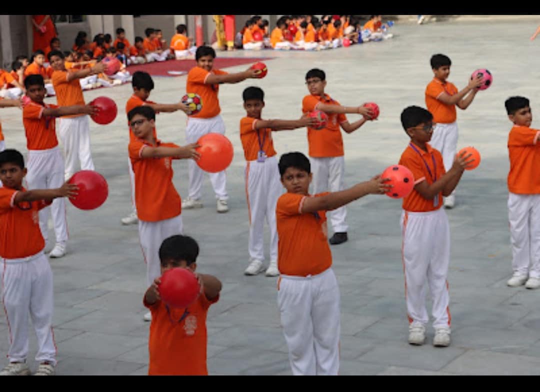 Hansraj Model School campus photo 10 of 30 — Punjabi Bagh
