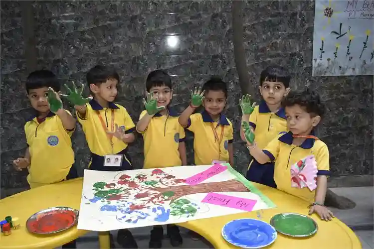 Shiv Vani Model Senior Secondary School campus photo 5 of 6 — Mahavir Enclave​