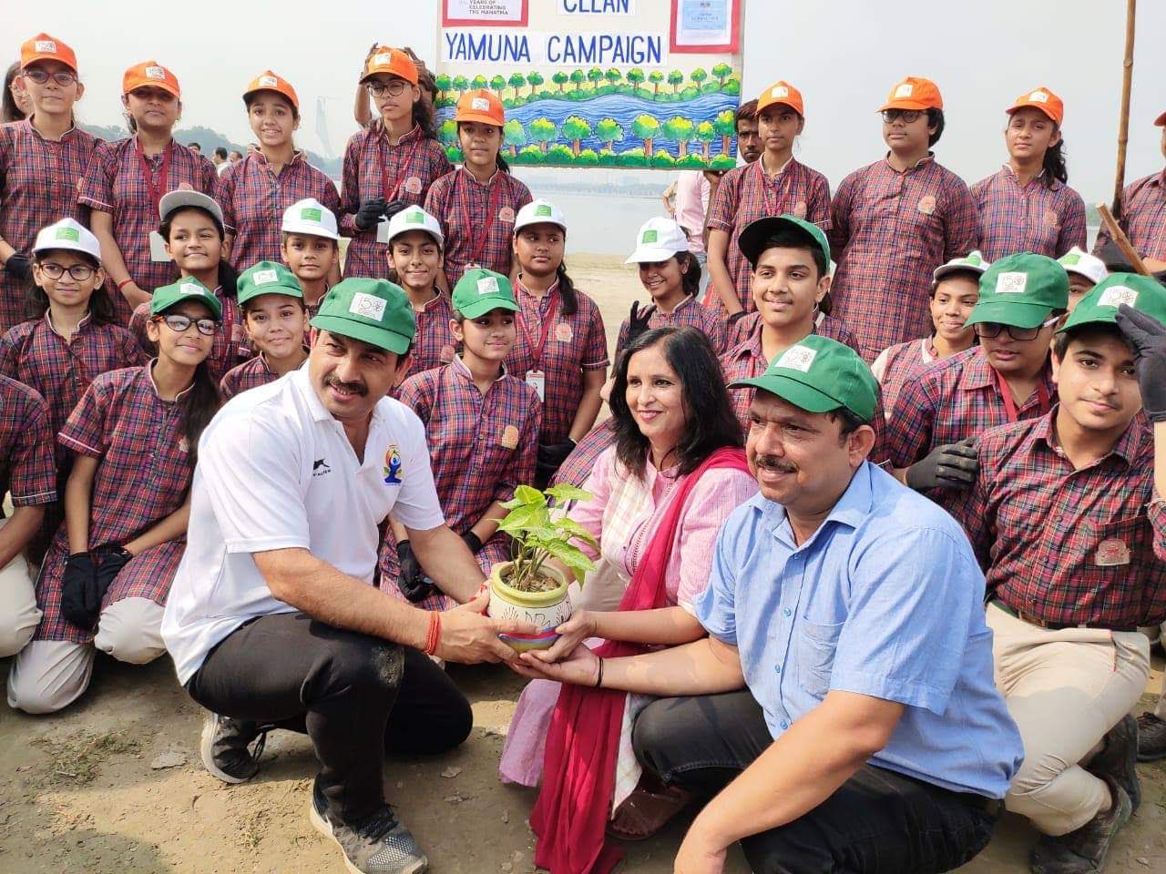 Darbari Lal DAV Model School campus photo 13 of 27 — Shalimar Bagh