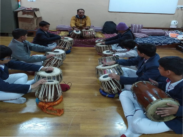 Lalit Mahajan SVM Senior Secondary School campus photo 2 of 22 — Vasant Vihar