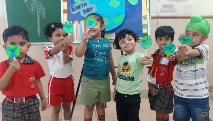 Lalit Mahajan SVM Senior Secondary School campus photo 17 of 22 — Vasant Vihar