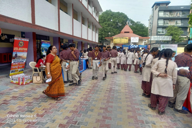 Jhabban Lal DAV Public School campus photo 10 of 30 — Paschim Vihar