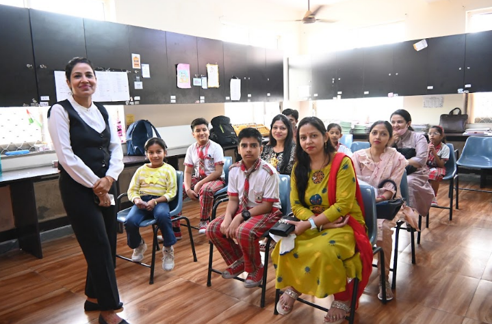 Queen Global International School campus photo 4 of 30 — Dilshad Garden