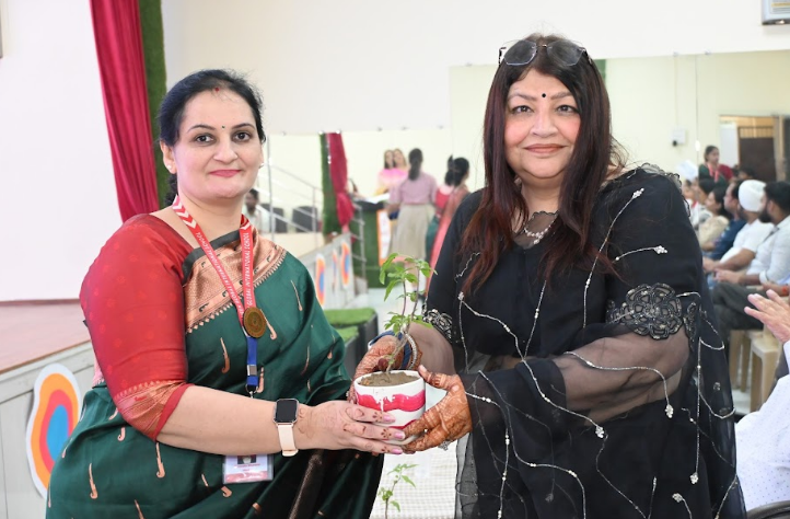 Queen Global International School campus photo 13 of 30 — Dilshad Garden
