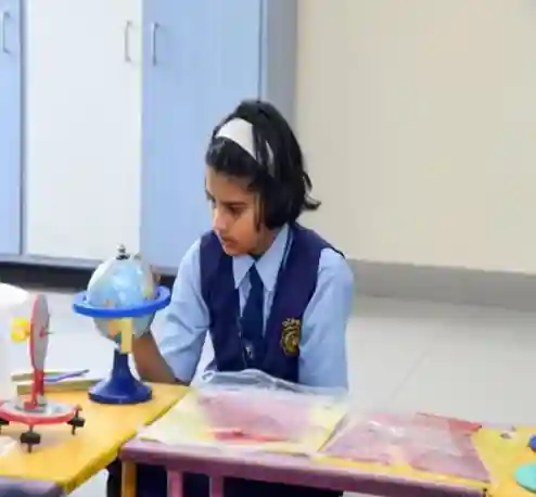 Dr. Cyrus Poonawalla English Medium Senior Secondary School campus photo 2 of 6 — Urulikanchan