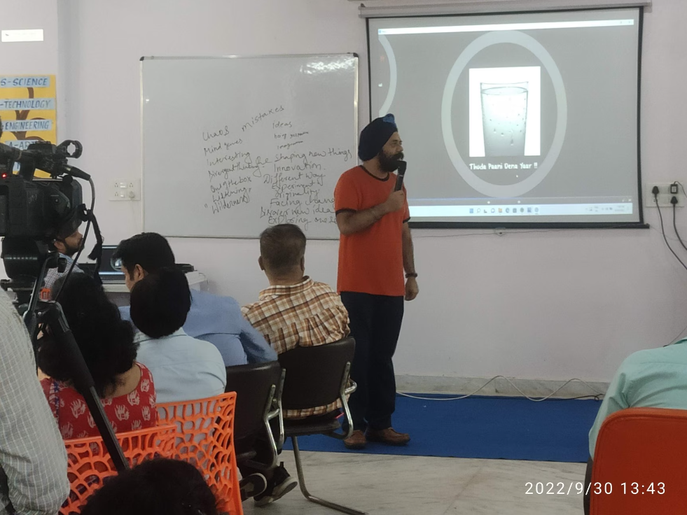 Universal Public School campus photo 5 of 8 — Mahavir Enclave​