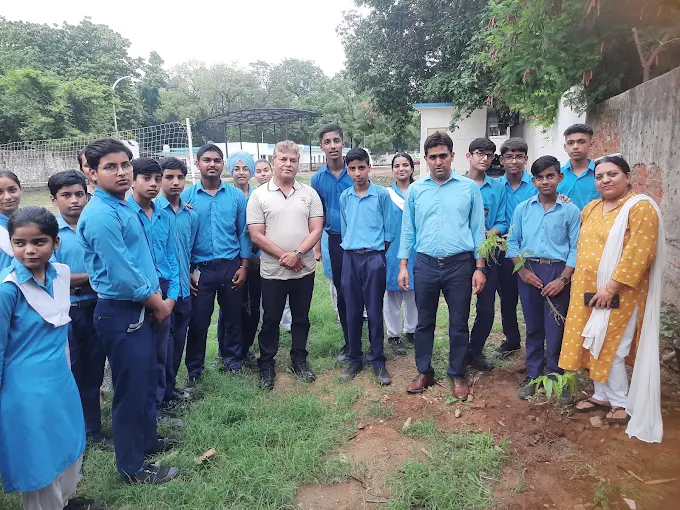 Air Force Senior Secondary School campus photo 7 of 8 — Delhi Cantonment (Cantt)