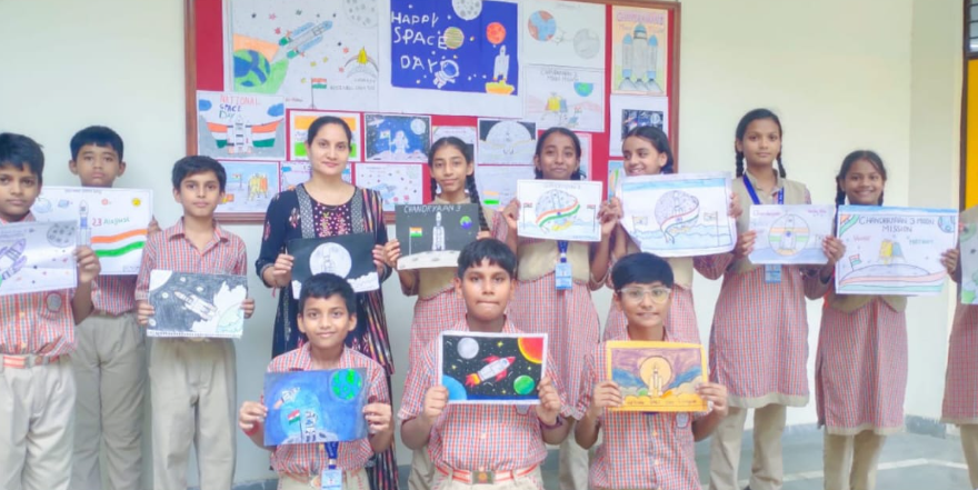 AES Middle School campus photo 13 of 18 — R K Puram