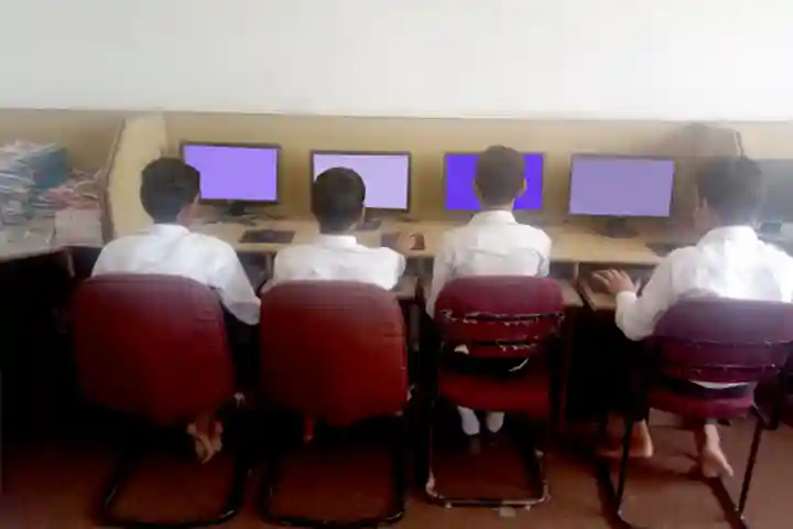Al-Faiz Modern School campus photo 3 of 4 — Dhauj