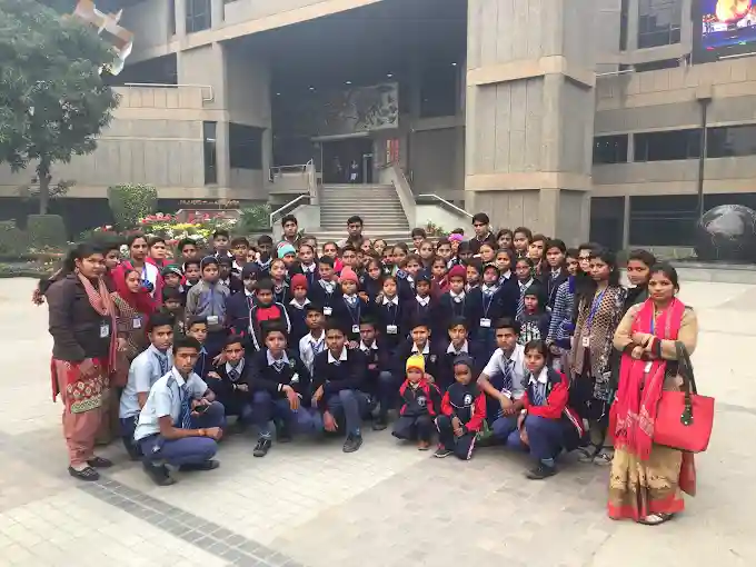 K M Convent School campus photo 2 of 8 — Sector 54