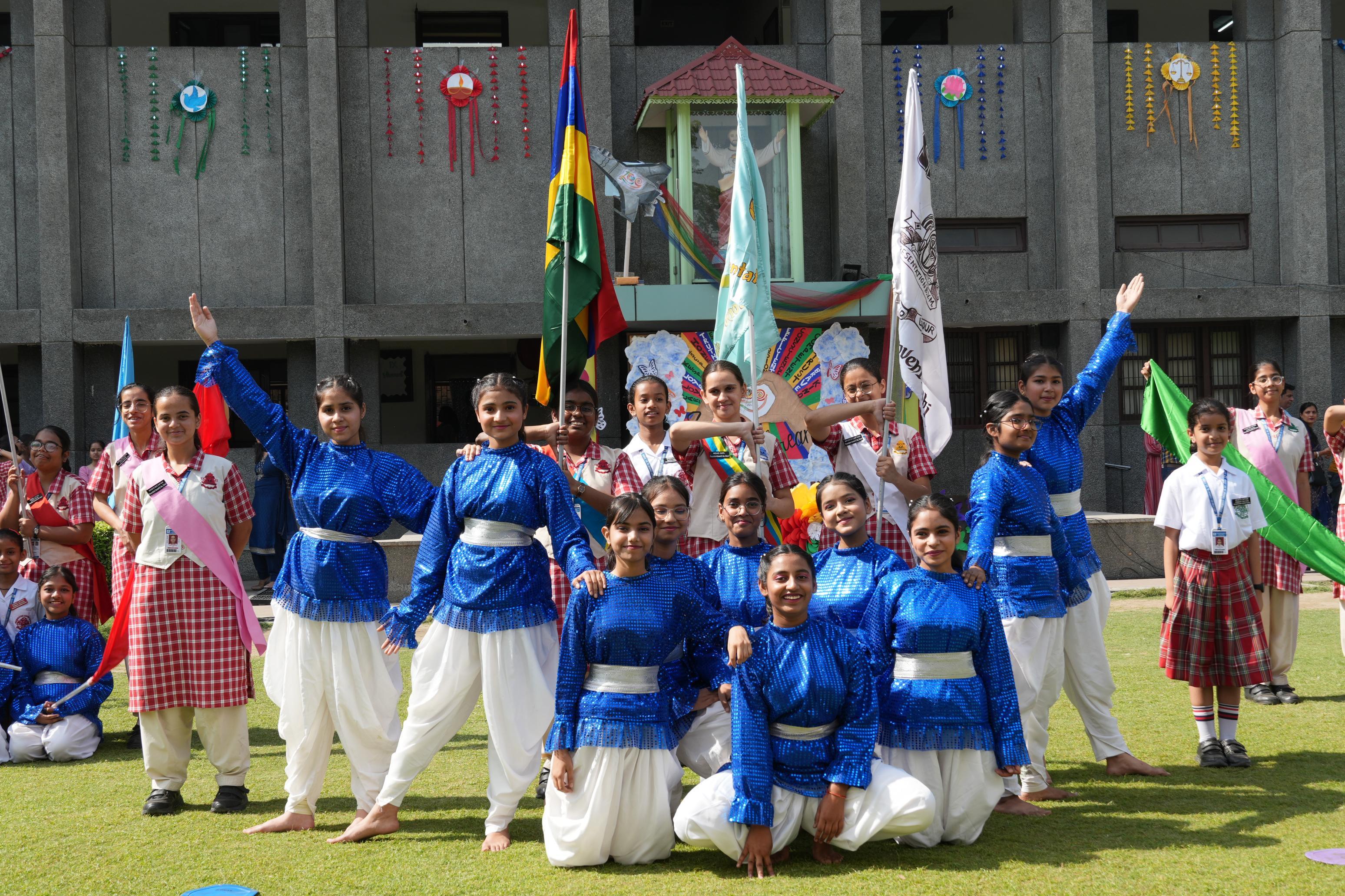 Presentation Convent Senior Secondary School campus photo 10 of 13 — Chandni Chowk
