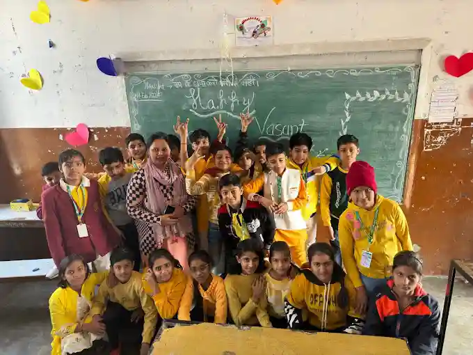 Hindu Senior Secondary School campus photo 3 of 5 — Thana Darwaja