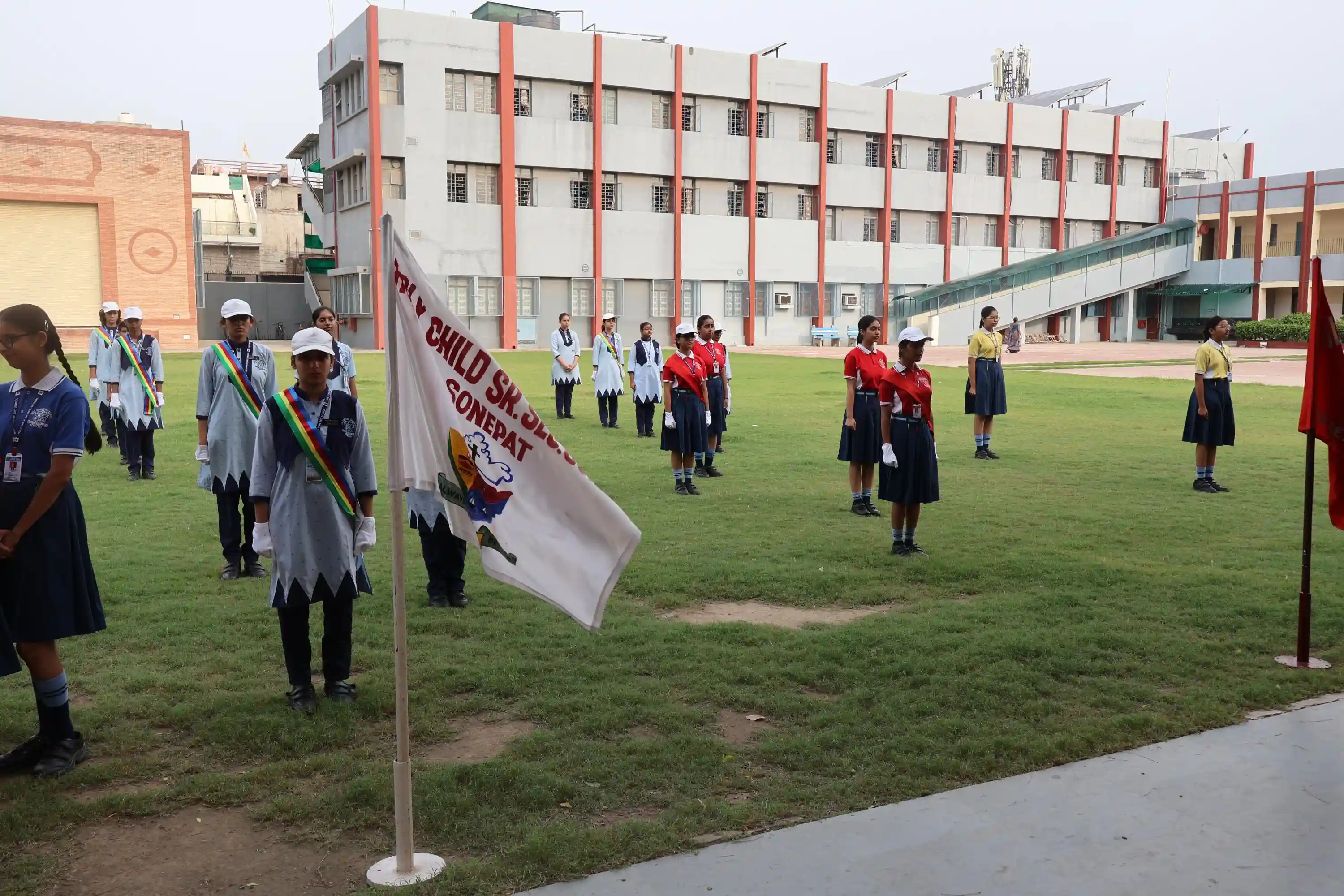 Holy Child Senior Secondary School campus photo 7 of 15 — Thana Darwaja