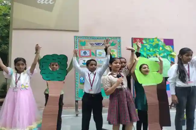 DAV Public School campus photo 2 of 7 — Gole Market