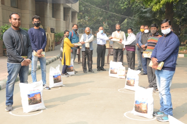 AES Dr. K. Ramesh Babu Memorial Senior Secondary School campus photo 10 of 17 — Pushp Vihar