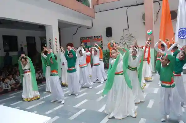 Hans Raj Smarak School campus photo 4 of 5 — Krishna Nagar