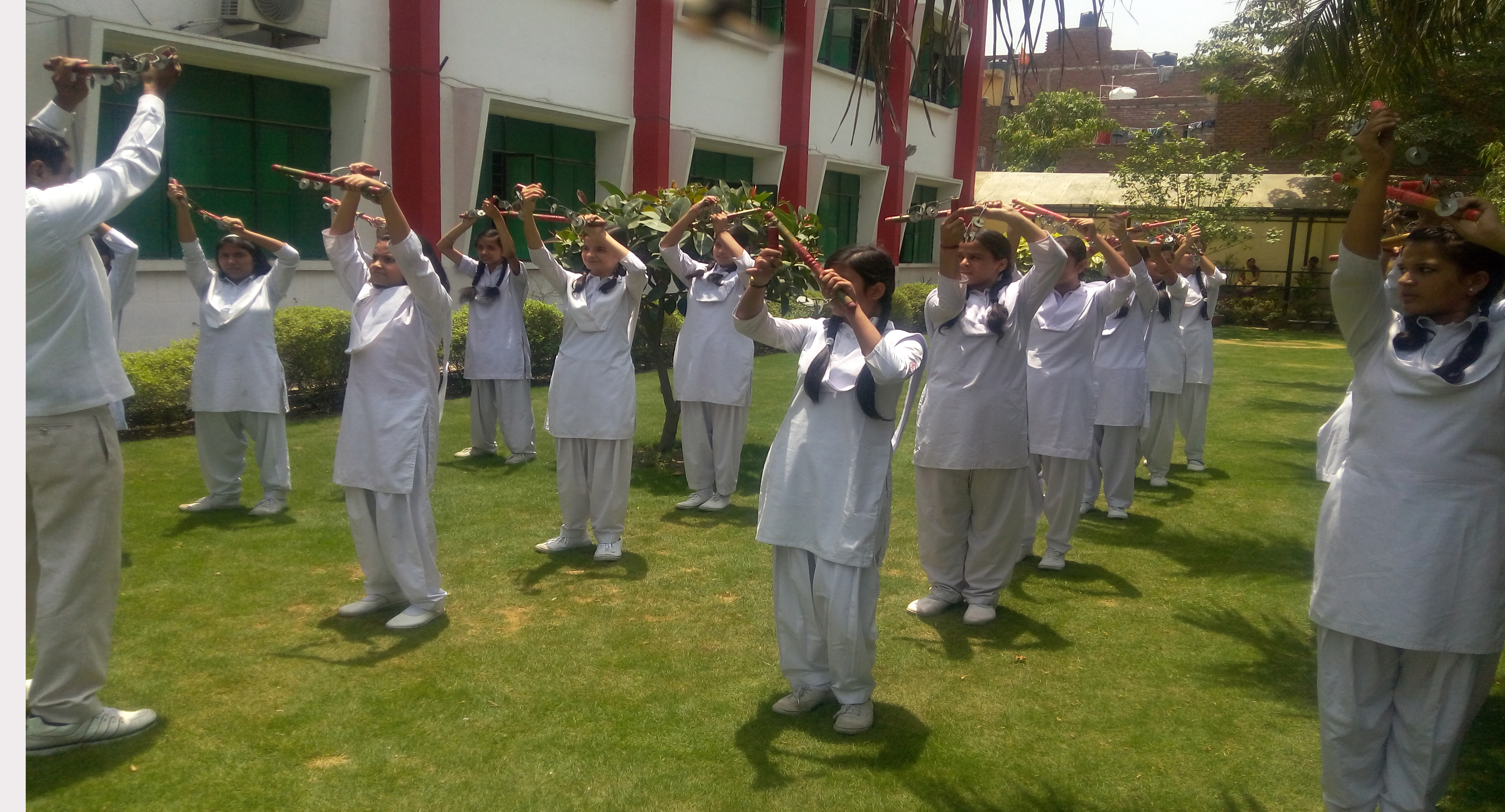 Hindon Public Senior Secondary School campus photo 4 of 10 — Mandoli