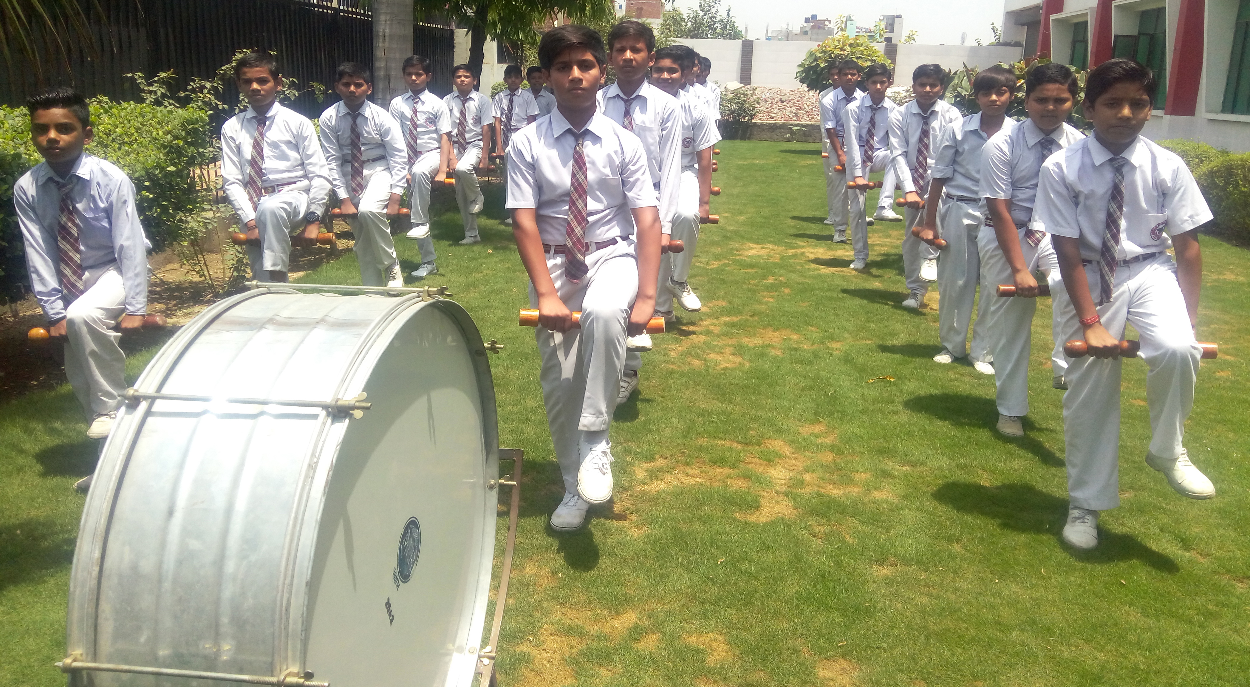 Hindon Public Senior Secondary School campus photo 5 of 10 — Mandoli
