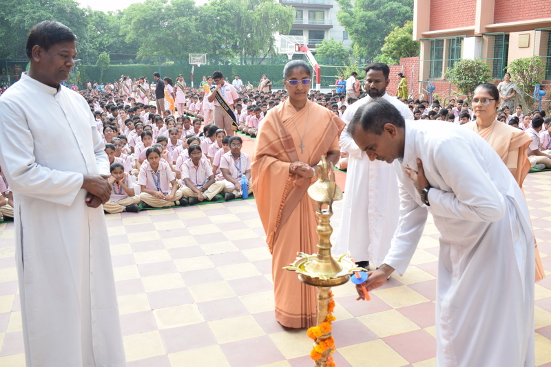 Sahoday Senior Secondary School campus photo 4 of 7 — Hauz Khas Market