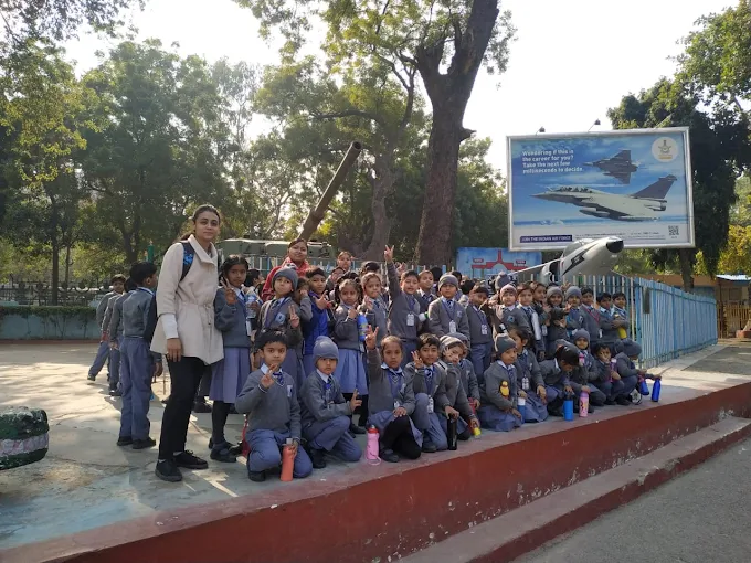 Navyug School campus photo 6 of 11 — Gole Market