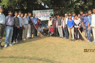 Raisina Bengali Senior Secondary School campus photo 2 of 30 — Gole Market